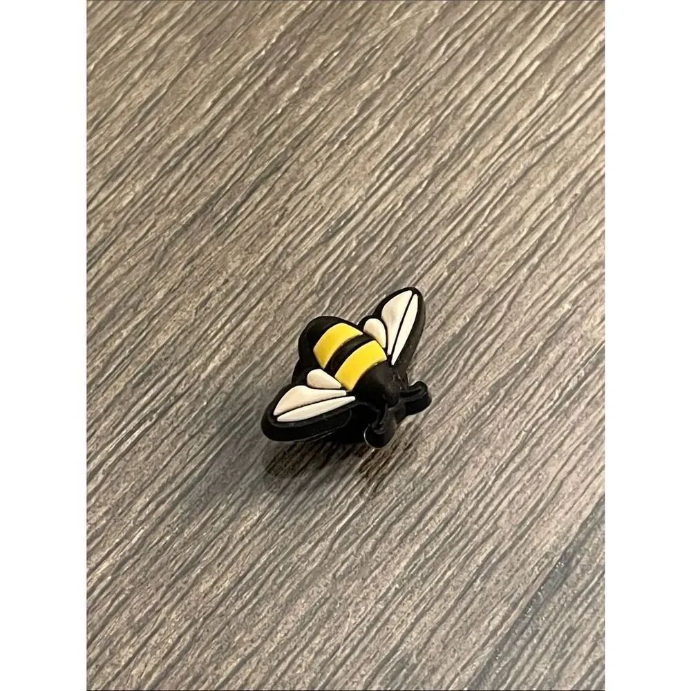 RARE 2019 Crocs - Jibbitz Bumble Bee Charm